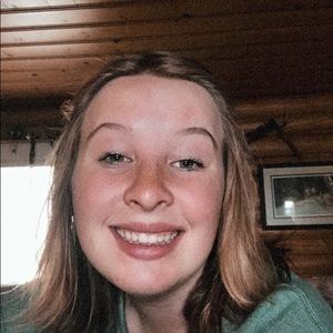 Meet your Posher, Olivia